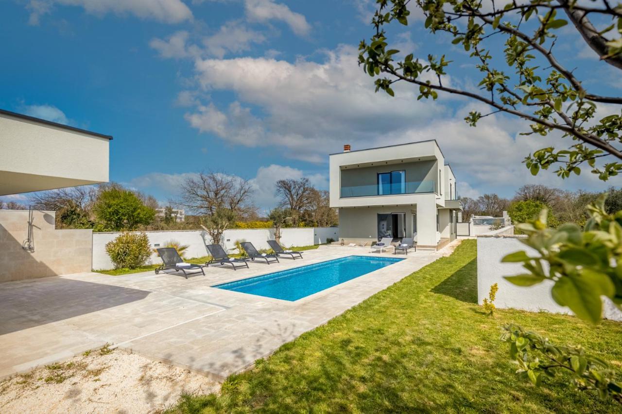 Villa Dunja Medulin Exterior photo